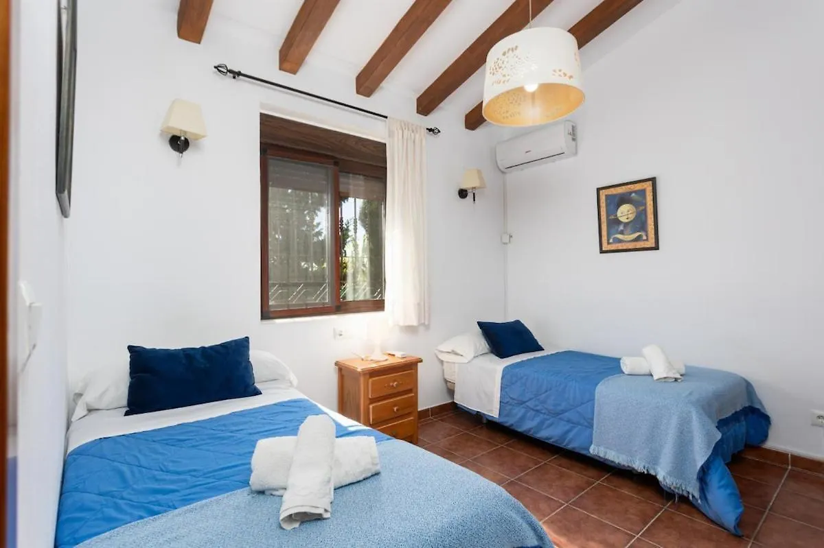 Villa In Nerja Big Garden Fantastic Pool