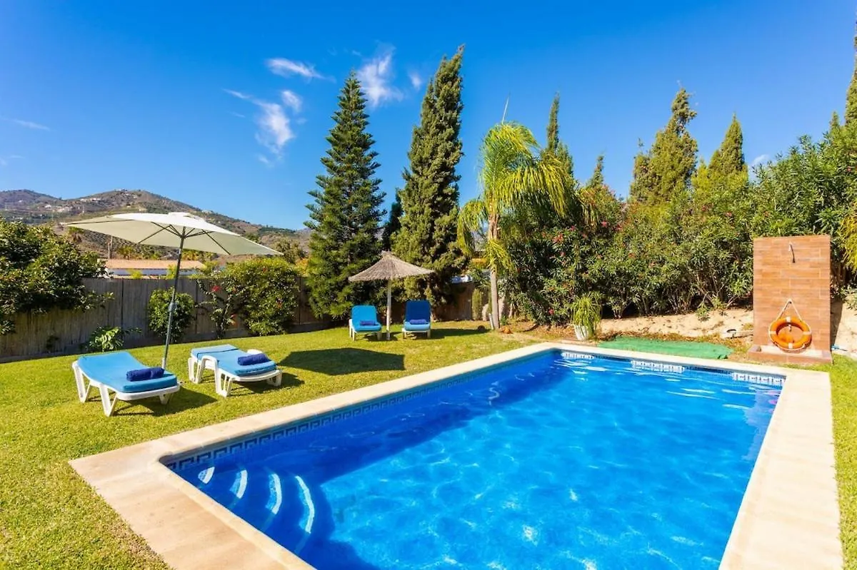 Villa In Nerja Big Garden Fantastic Pool