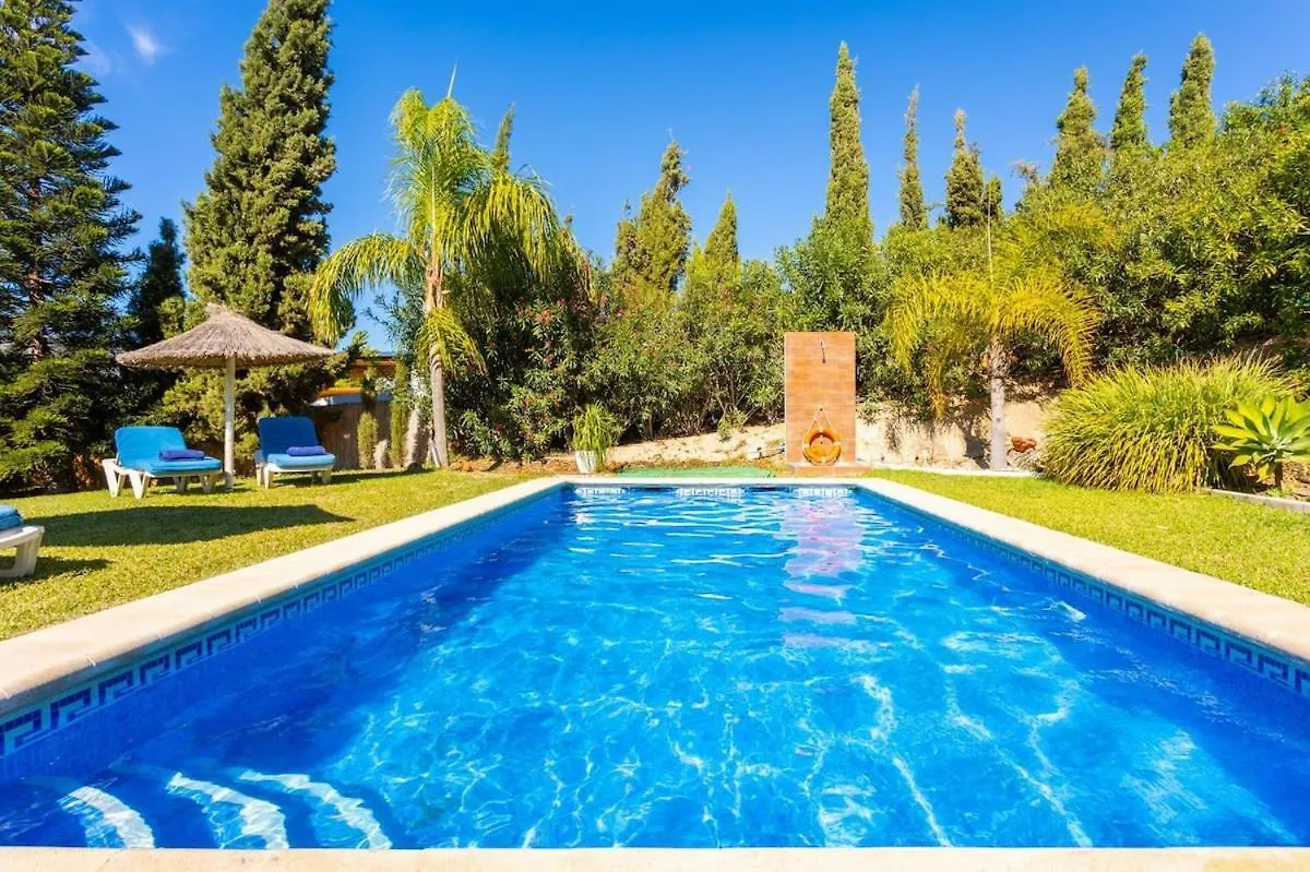 Villa In Nerja Big Garden Fantastic Pool